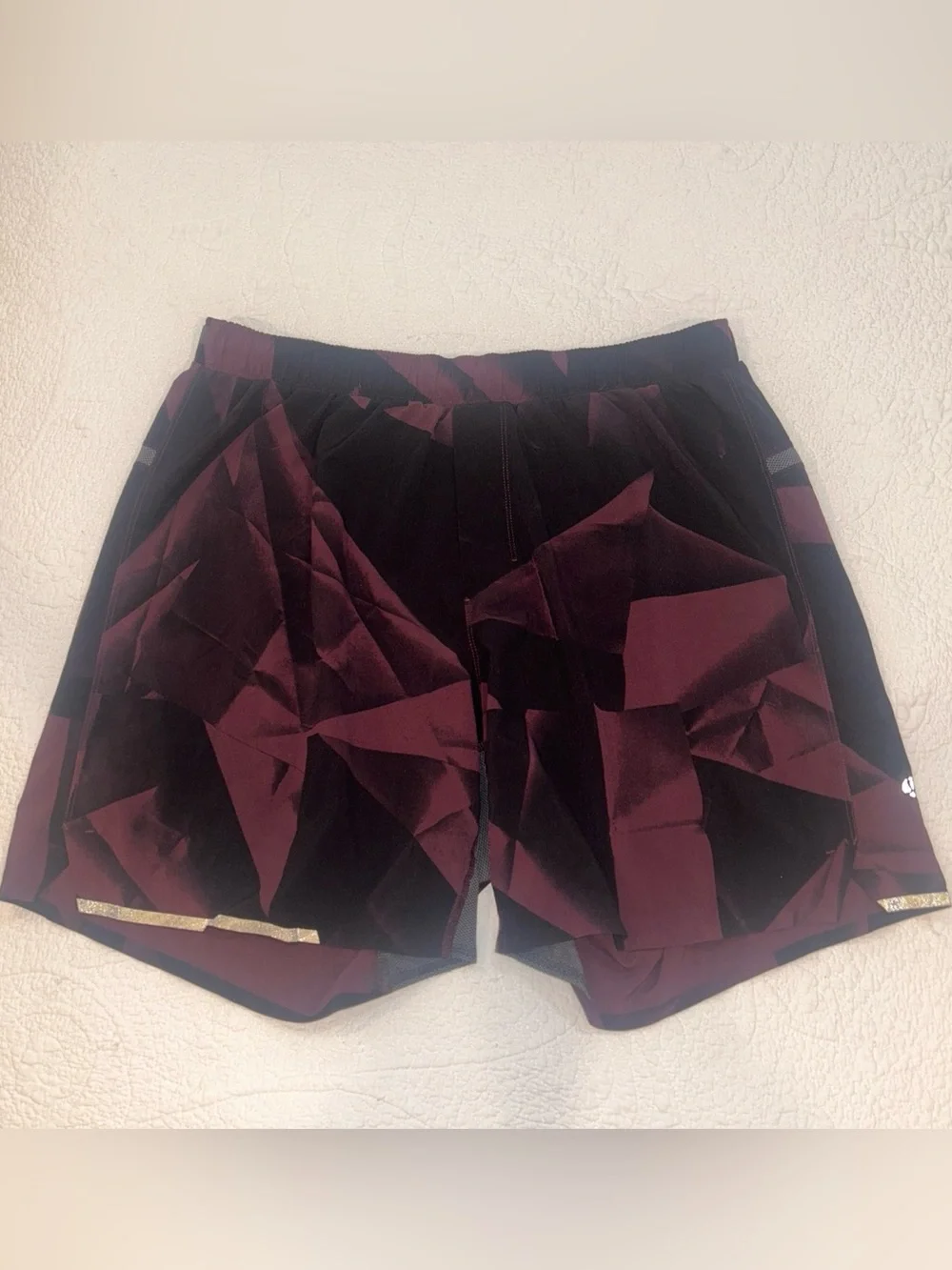Lululemon Men's Athletic Shorts in Burgundy and Black